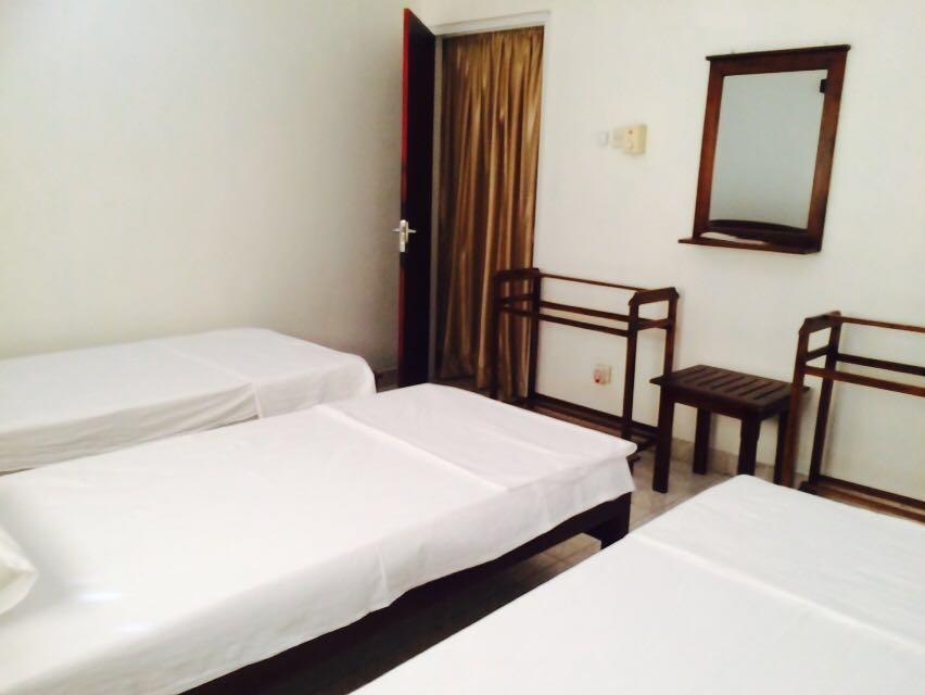 Sleep Cheap Hostel Negombo Exterior photo